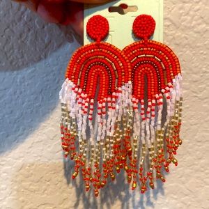 🆕 Red dangling earrings